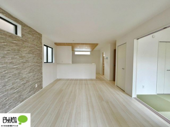 ���r���O�@�A�N�Z���g�N���X���g�p�����A�������ȃ��r���O