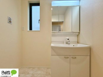 ���ʑ�E���ʏ��@�傫�ȋ��Ō��₷�����ʉ��ϑ�ł�