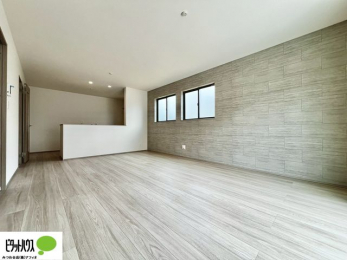 ���r���O�@�l�C�̑ΖʃL�b�`���ŉƑ��݂�Ȃ������ꏏ�B