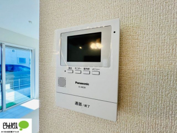 ���̑��@�{�H��ʐ^�F������Ԃ����S��TV���j�^�[�t���C���^�[�z��