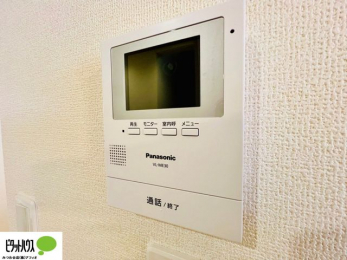 ���̑��@������Ԃ����S��TV���j�^�[�t���C���^�[�z��