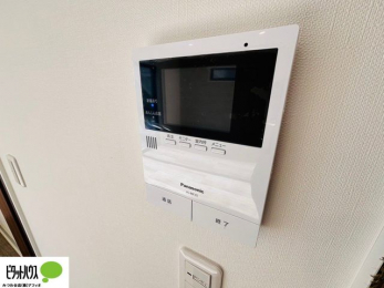 ���̑��@�{�H��ʐ^�@������Ԃ����S��TV���j�^�[�t���C���^�[�z��