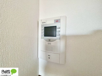 ���̑��@������Ԃ����S��TV���j�^�[�t���C���^�[�z��
