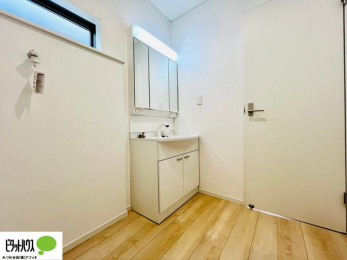 ���ʑ�E���ʏ��@�{�H��ʐ^�F���ʎ��ɏ���������A�J�r�\�h�ɂ��B�傫�ȋ��Ō��₷�����ʉ��ϑ�ł�