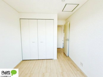 ���[�@���ꂼ��̂������Ɏ��[�X�y�[�X������̂Ńv���C�x�[�g�ȉו����g�߂ɒu�����Ƃ��ł��܂��B