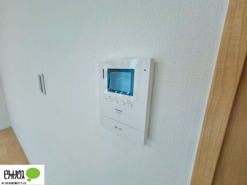 ���̑��@������Ԃ����S��TV���j�^�[�t���C���^�[�z��