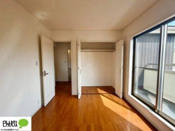 ���[�@���ꂼ��̂������Ɏ��[�X�y�[�X������̂Ńv���C�x�[�g�ȉו����g�߂ɒu�����Ƃ��ł��܂��B