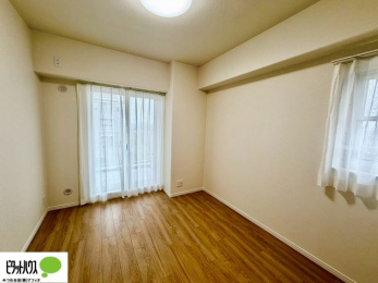 ���̑����ρ@2�ʍ̌��Ŗ��邭�A���ʂ��̗ǂ��������ł��B