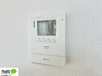 ���̑��@�{�H��ʐ^�@������Ԃ����S��TV���j�^�[�t���C���^�[�z��