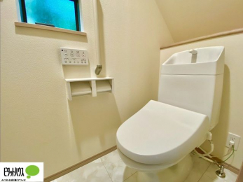 �g�C���@�{�H��ʐ^�@1�E2�K�E�H�V�����b�g�g�C�������B