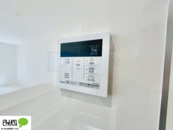 ���̑��@�I�[�g�o�X�Ȃ̂ŁA�����ȊO����ł����x�����Ȃǂ̑��삪�ł��܂��B