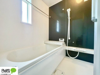 �����@�����̔�������Ă����o�X���[���͍L�X�������B�x���͂��q�l�ƈꏏ�ɗV�тȂ������܂��ˁB