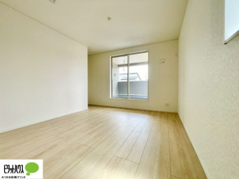���[�@����̏I���ɕv�w�ł������߂������Q���B�L���ɂ�Ƃ肪����A�Ƒ��̋C�z�������Ȃ������������x�߂���S�̃v���C�x�[�g��Ԃł��B