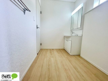���ʑ�E���ʏ��@�g���₷���V���v���Ȑ��ʉ��ϑ�B�����̎x�x�͂�������n�܂�܂��B