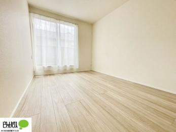�q�������@�傫�ȑ����疾�邢�z�˂�������܂��B
