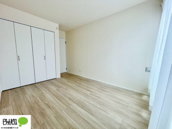 �o���R�j�[�@�w�т̎��Ԃ��V�Ԏ��Ԃ���؂ɂł���q�ǂ������B�Ƌ�̔z�u�����₷���V���v���Ȑ݌v�ŁA�������K�Ɏg���܂��B