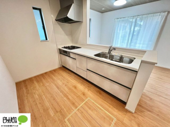 �L�b�`���@�V�z�Ȃ�ł͂̃s�J�s�J�̃L�b�`���͖����̂��������y�������Ă���܂��ˁB