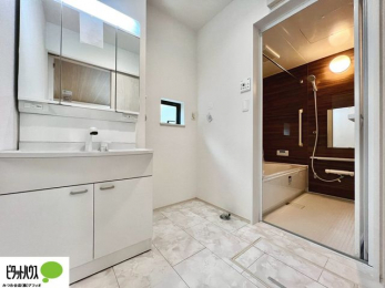 ���ʑ�E���ʏ��@�g���₷���V���v���Ȑ��ʉ��ϑ�B�����̎x�x�͂�������n�܂�܂��B