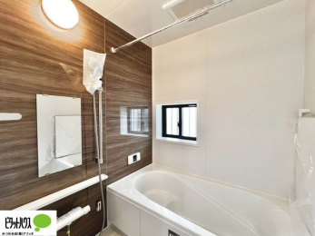 �����@�����̔�������Ă����o�X���[���͍L�X�������B�x���͂��q�l�ƈꏏ�ɗV�тȂ������܂��ˁB