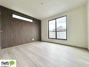 �Q���@����̏I���ɕv�w�ł������߂������Q���B�L���ɂ�Ƃ肪����A�Ƒ��̋C�z�������Ȃ������������x�߂���S�̃v���C�x�[�g��Ԃł��B