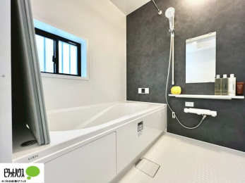 �����@�����̔�������Ă����o�X���[���͍L�X�������B�x���͂��q�l�ƈꏏ�ɗV�тȂ������܂��ˁB