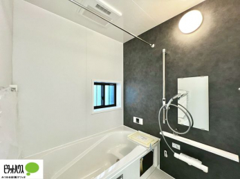 �����@�{�H��ʐ^�@�����̔�������Ă���闁���͍L�X�������B�x���͂��q�l�ƈꏏ�ɗV�тȂ������܂��ˁB