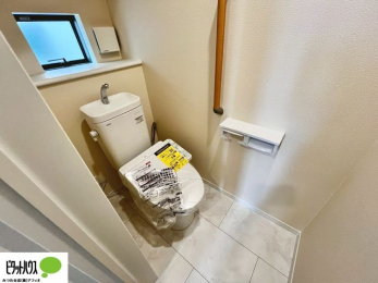 �g�C���@�{�H��ʐ^�@1�E2�K�E�H�V�����b�g�g�C�������B