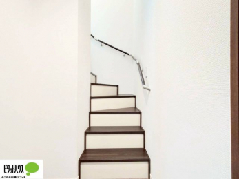 �@�肷��t���K�i�B�����Ȃ��q�l���N�z�̕������S�ɏ�艺��ł��܂��B