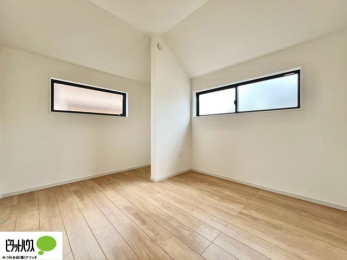 �q�������@�w�т̎��Ԃ��V�Ԏ��Ԃ���؂ɂł���q�ǂ������B�Ƌ�̔z�u�����₷���V���v���Ȑ݌v�ŁA�������K�Ɏg���܂��B