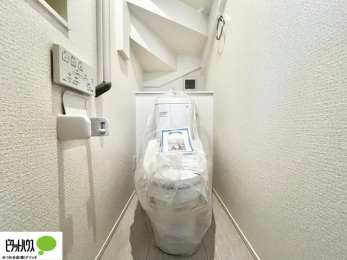 �g�C���@�{�H��ʐ^�@1�E2�K�E�H�V�����b�g�g�C�������B