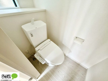 �g�C���@�{�H��ʐ^�@1�E2�K�E�H�V�����b�g�g�C�������B