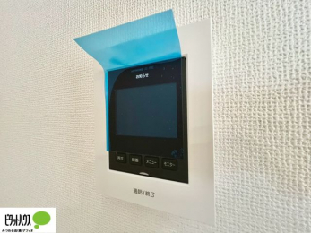 ���̑��@������Ԃ����S��TV���j�^�[�t���C���^�[�z��