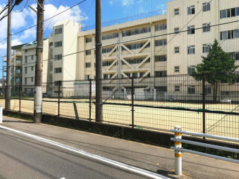 ���ӊ��@���ˎs�������䏬�w�Z �k��14���B 1100m