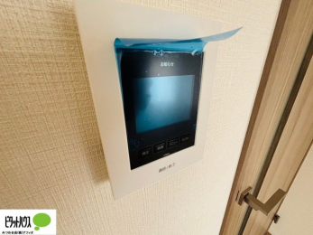 ���̑��@������Ԃ����S��TV���j�^�[�t���C���^�[�z��