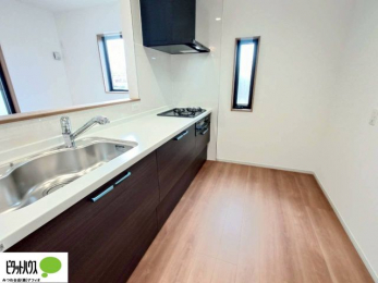 �L�b�`���@�{�H��ʐ^�@�V�z�Ȃ�ł͂̃s�J�s�J�̃L�b�`���͖����̂��������y�������Ă���܂��ˁB