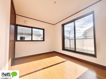 ���[�@����̏I���ɕv�w�ł������߂������Q���B�L���ɂ�Ƃ肪����A�Ƒ��̋C�z�������Ȃ������������x�߂���S�̃v���C�x�[�g��Ԃł��B
