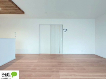 �L�b�`���@�Ƒ��݂�Ȃ�������肭�낰��L�X�Ƃ����P�T���ȏ�̃��r���O�ł�