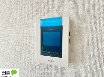 ���̑��@������Ԃ����S��TV���j�^�[�t���C���^�[�z��