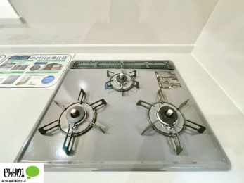 ���̑��@�R�����͊�����3���B�O�����@�\�t���œ����������\�Ȃ̂ŁA�����I�ɂ��������o���܂��B���ʂ̏��Ȃ��f�U�C���Ȃ̂ŁA���������y�X�B
