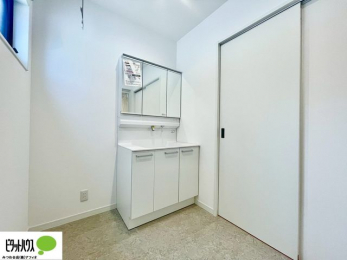 ���ʑ�E���ʏ��@�傫�ȋ��Ō��₷�����ʉ��ϑ�