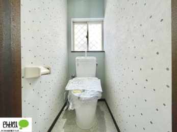 �g�C���@1�E2�K�E�H�V�����b�g�g�C�������B