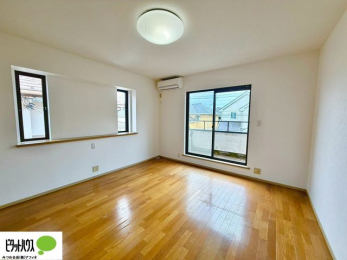 ���[�@����̏I���ɕv�w�ł������߂������Q���B�L���ɂ�Ƃ肪����A�Ƒ��̋C�z�������Ȃ������������x�߂���S�̃v���C�x�[�g��Ԃł��B