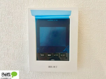 ���̑��@������Ԃ����S��TV���j�^�[�t���C���^�[�z��