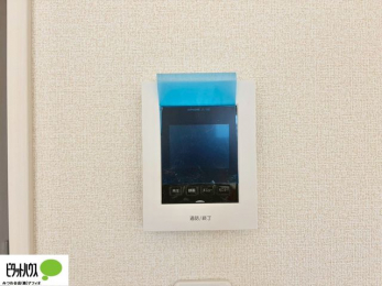 ���ӊ��@������Ԃ����S��TV���j�^�[�t���C���^�[�z��