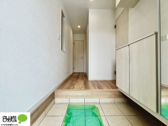 ���ց@�V���[�Y�{�b�N�X�ɂ́A�g�����Ȃ݃`�F�b�N���ł���S�g�~���[�t���I