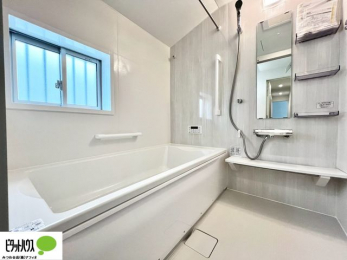 �����@�����̔�������Ă����o�X���[���͍L�X�������B�x���͂��q�l�ƈꏏ�ɗV�тȂ������܂��ˁB