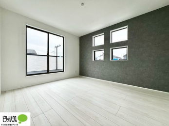 ���[�@����̏I���ɕv�w�ł������߂������Q���B�L���ɂ�Ƃ肪����A�Ƒ��̋C�z�������Ȃ������������x�߂���S�̃v���C�x�[�g��Ԃł��B