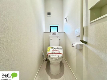 �g�C���@�E�H�V�����b�g�g�C�������B