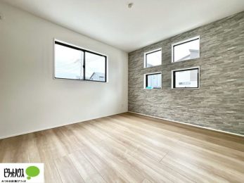 �Q���@����̏I���ɕv�w�ł������߂������Q���B�L���ɂ�Ƃ肪����A�Ƒ��̋C�z�������Ȃ������������x�߂���S�̃v���C�x�[�g��Ԃł��B