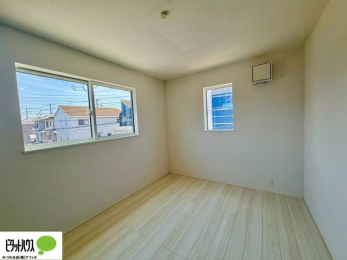 ���̑����ρ@2�ʍ̌��Ŗ��邭�A���ʂ��̗ǂ��������ł��B